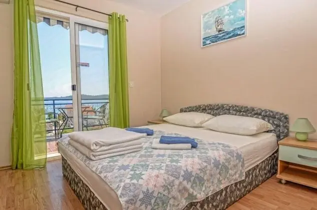 Stüdyo, Deniz Manzaralı