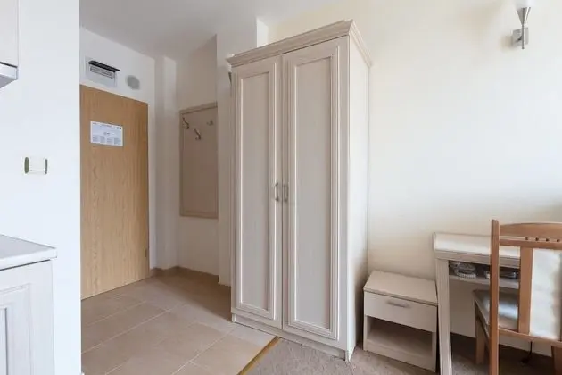 Family Apart Daire, 1 Çift Kişilik Yatak, Balkon, Havuz Manzaralı