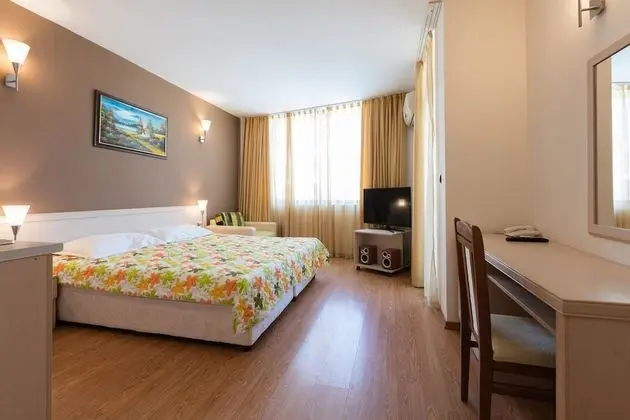 Family Stüdyo, 2 Tek Kişilik Yatak, Teras, Havuz Manzaralı