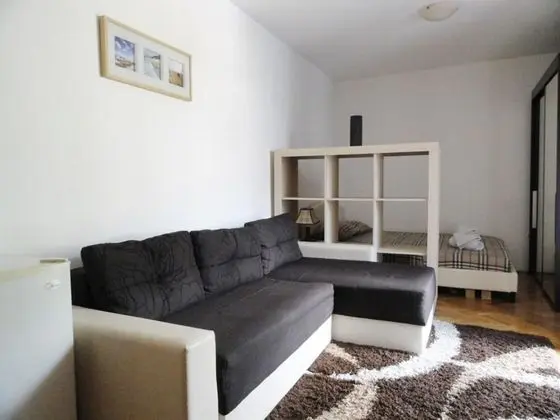 Economy Apart Daire, Dağ Manzaralı