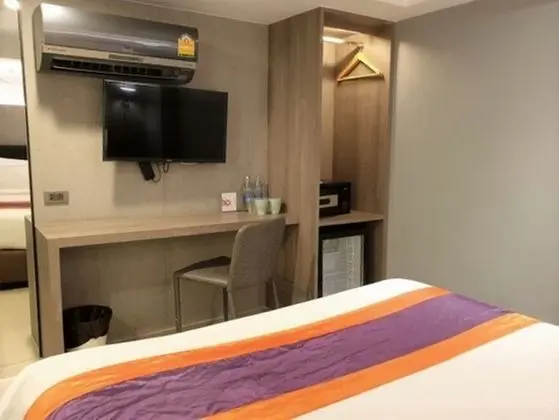 Deluxe Tek Büyük Yataklı Oda