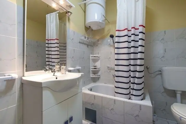 Apart Daire, 1 Çift Kişilik Yatak