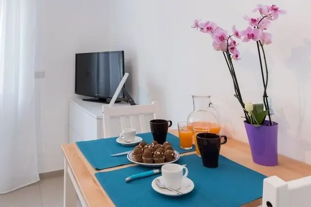 Odada yemek servisi