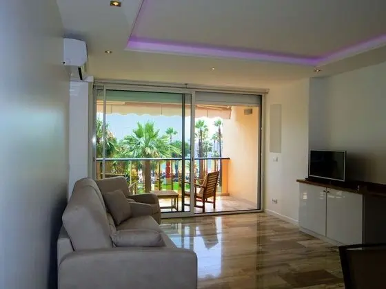 Stüdyo (46 boulevard de la Croisette 06400)