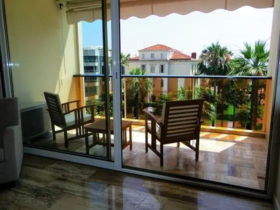 Stüdyo (46 boulevard de la Croisette 06400)