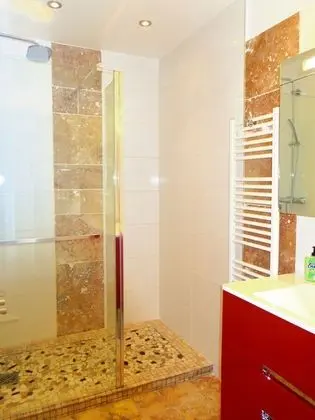 Stüdyo (46 boulevard de la Croisette 06400)
