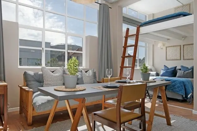 City Çatı Katı (Loft)
