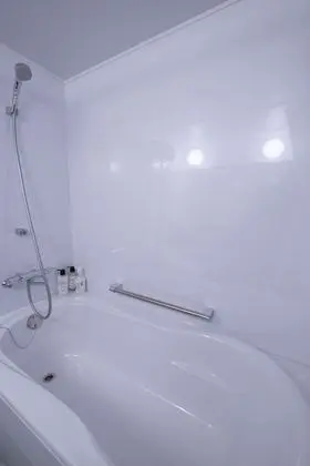 Basic Oda, 2 Tek Kişilik Yatak, Sigara İçilmez (C, 1F)