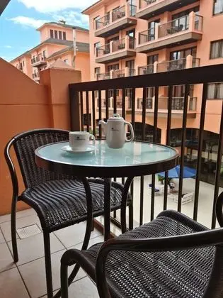 Stüdyo, Havuz Manzaralı (174)