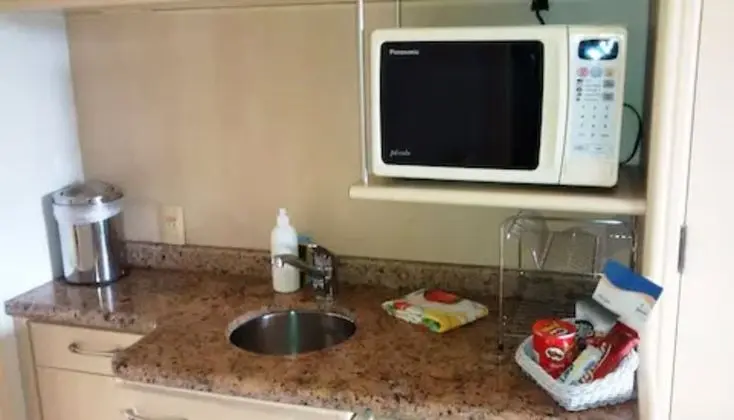 Stüdyo, Havuz Manzaralı (174)