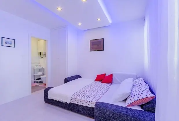 Stüdyo (Studio with Terrace)