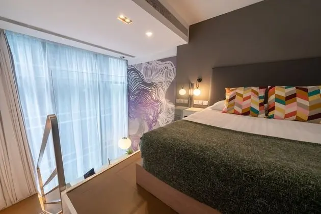Premier Çatı Katı (Loft), 1 Büyük (Queen) Boy Yatak