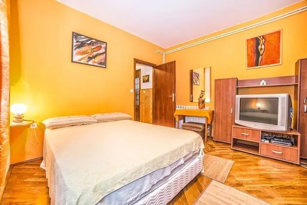 Apart Daire, 1 Çift Kişilik Yatak