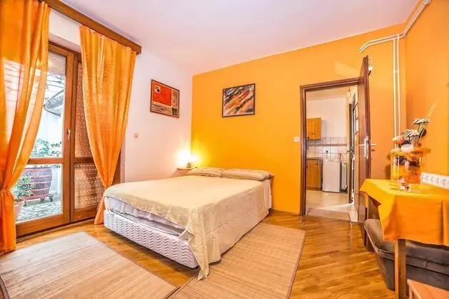 Apart Daire, 1 Çift Kişilik Yatak