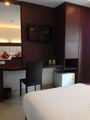 Deluxe Tek Büyük Yataklı Oda