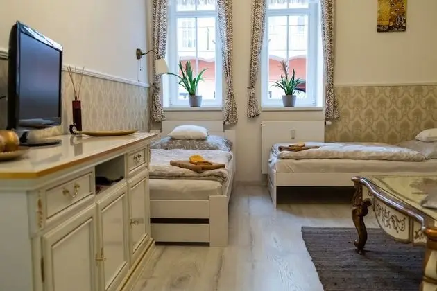 Romantic Stüdyo, Birden Çok Yatak, Küçük Mutfak, Avlu