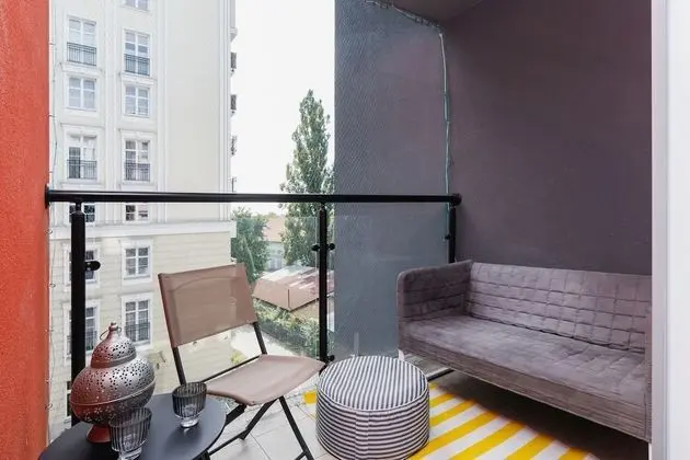 Stüdyo, Balkon