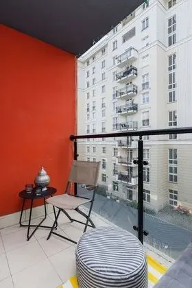 Stüdyo, Balkon