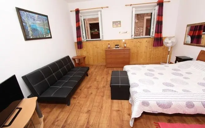 Stüdyo, Teras