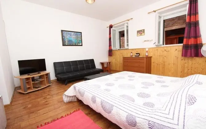 Stüdyo, Teras