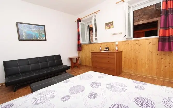 Stüdyo, Teras