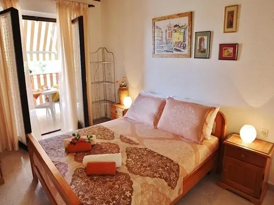 Stüdyo (1st Floor)