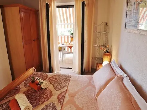 Stüdyo (1st Floor)
