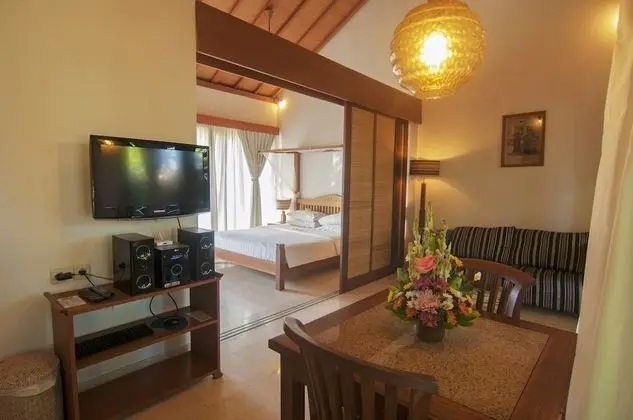 Villa (Budget)