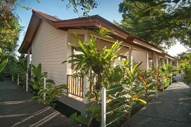 Villa (Budget)