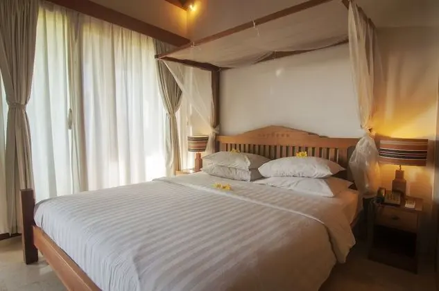 Villa (Budget)