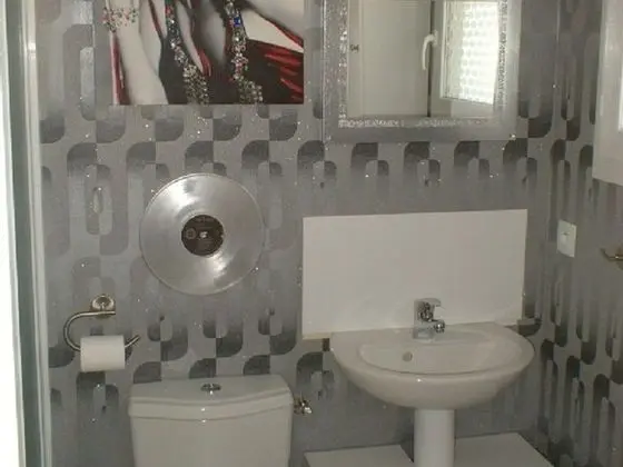 Stüdyo, Havuz Manzaralı