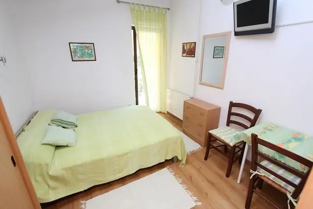 Apart Daire, 1 Çift Kişilik Yatak, Sigara İçilebilir