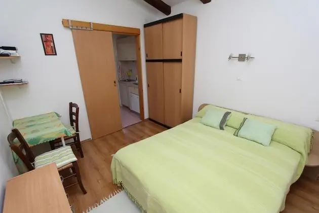 Apart Daire, 1 Çift Kişilik Yatak, Sigara İçilebilir