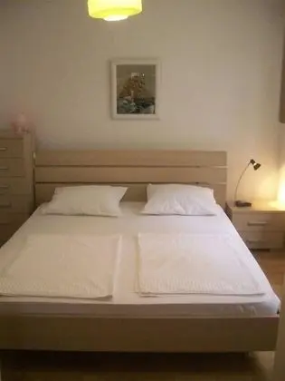 Apart Daire, 1 Çift Kişilik Yatak