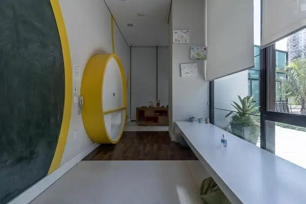 Ev