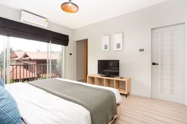 One Bedroom Balcony Apartment