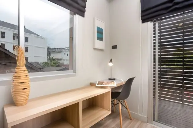One Bedroom Balcony Apartment