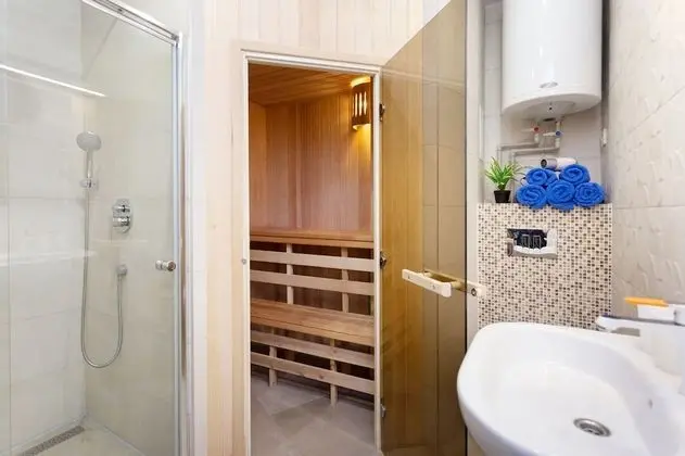 Design Apart Daire, Sauna, Şehir Manzaralı (Kirova 1)