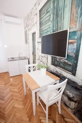 Deluxe Stüdyo, 1 En Büyük (King) Boy Yatak