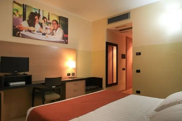 Standard Tek Büyük Yataklı Oda