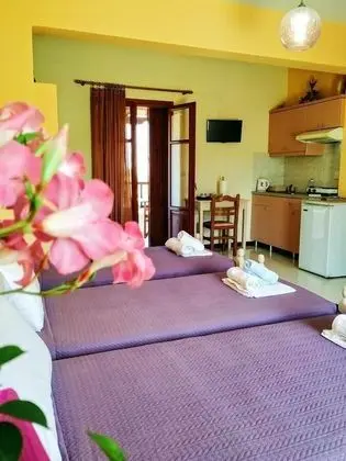 Stüdyo (3 Adults)
