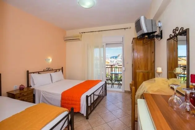 Stüdyo, Sigara İçilmez (3 Adults)