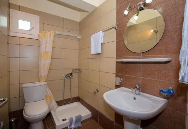 Stüdyo, Sigara İçilmez (3 Adults)