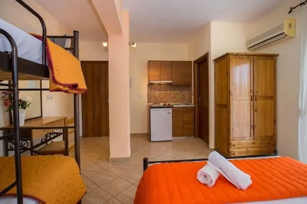 Stüdyo, Sigara İçilmez (4 Adults)