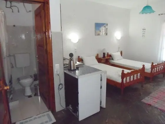 Üç Kişilik Oda, Balkon (Νο8)