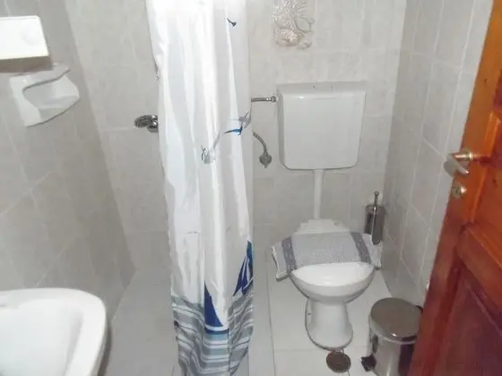 Üç Kişilik Oda, Balkon (Νο8)