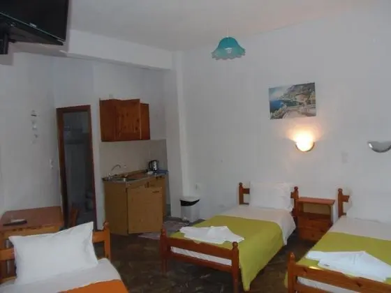 Üç Kişilik Oda, Deniz Manzaralı (Νο6)
