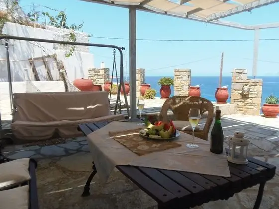 Üç Kişilik Oda, Deniz Manzaralı (Νο6)