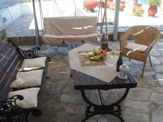 Üç Kişilik Oda, Deniz Manzaralı (Νο6)