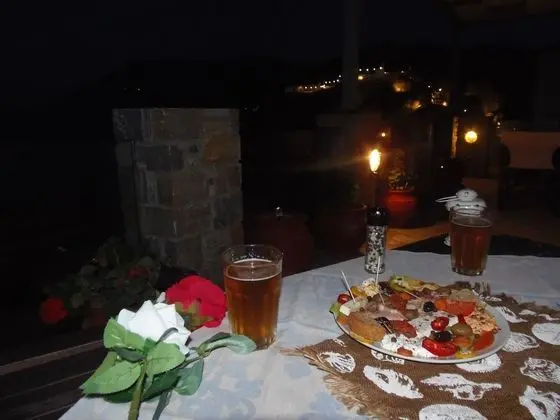 Üç Kişilik Oda, Deniz Manzaralı (Νο6)